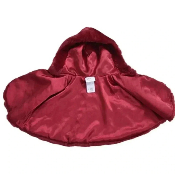 Disney Store Red Faux Fur Cape Poncho Halloween Capelet Hood Size XS - Picture 4 of 7